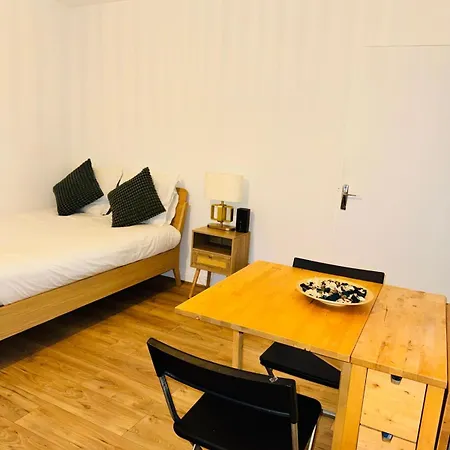 Modern In Clichy, Quick Access To Paris